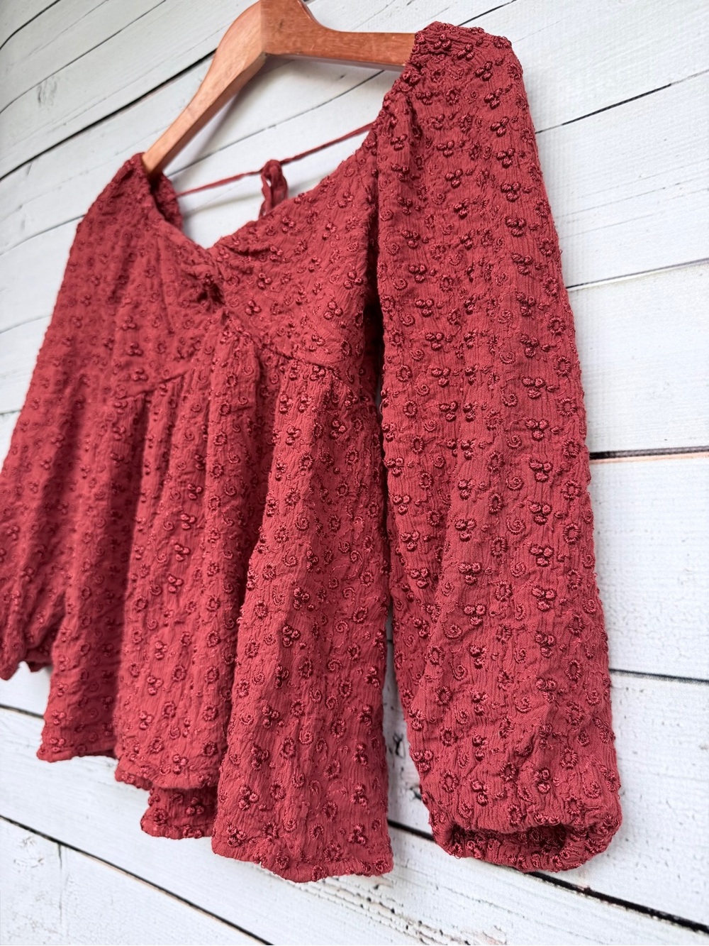 American Eagle Rust Textured Clip Dot Twist-Front Long Sleeve Blouse - Size XS - Picture 6 of 8